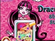 Play Draculaura Stomach Surgery