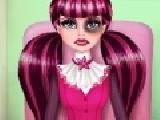 Play Draculaura first aid