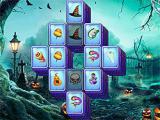 Play Spooky halloween solitaire mahjong